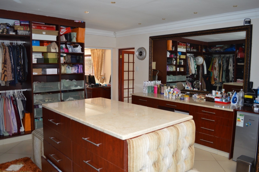 4 Bedroom Property for Sale in Flamwood North West